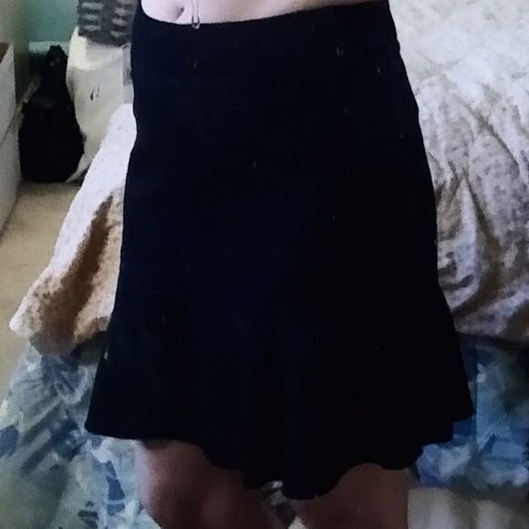 Black GAP Skirt With Flared Bottom / Size 2 / NEW - Picture 4 of 11